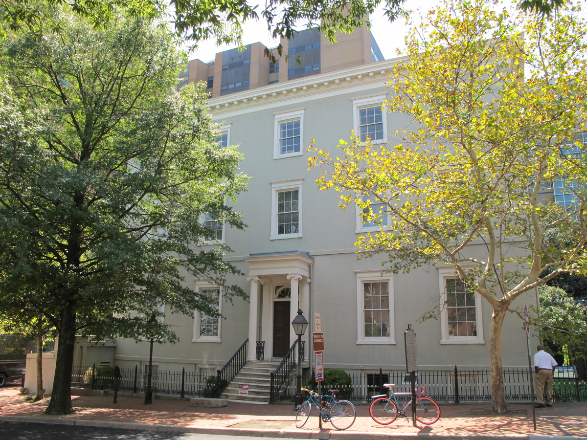 Richmond, Confederate White House Plain street frontage.