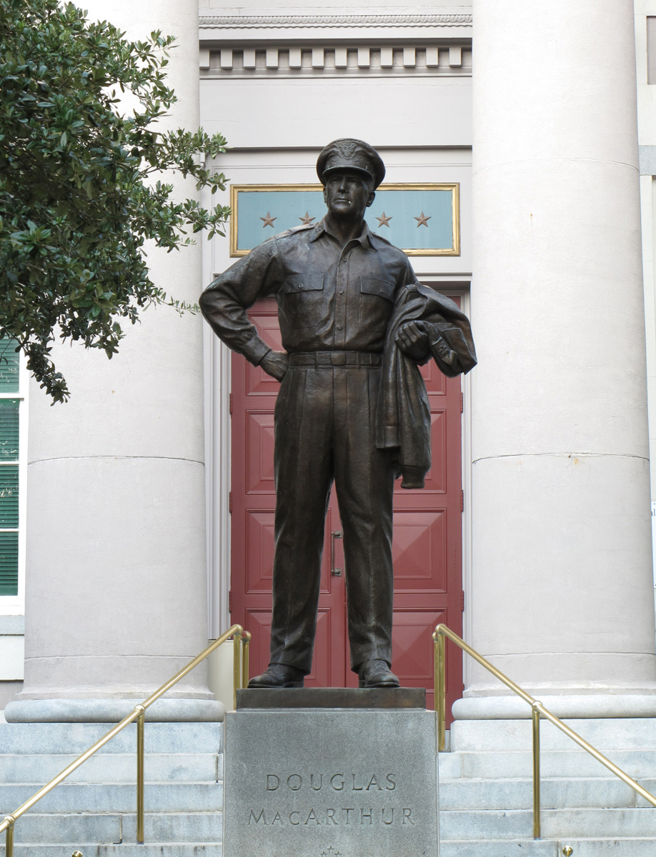 Norfolk, VA, Douglas MacArthur