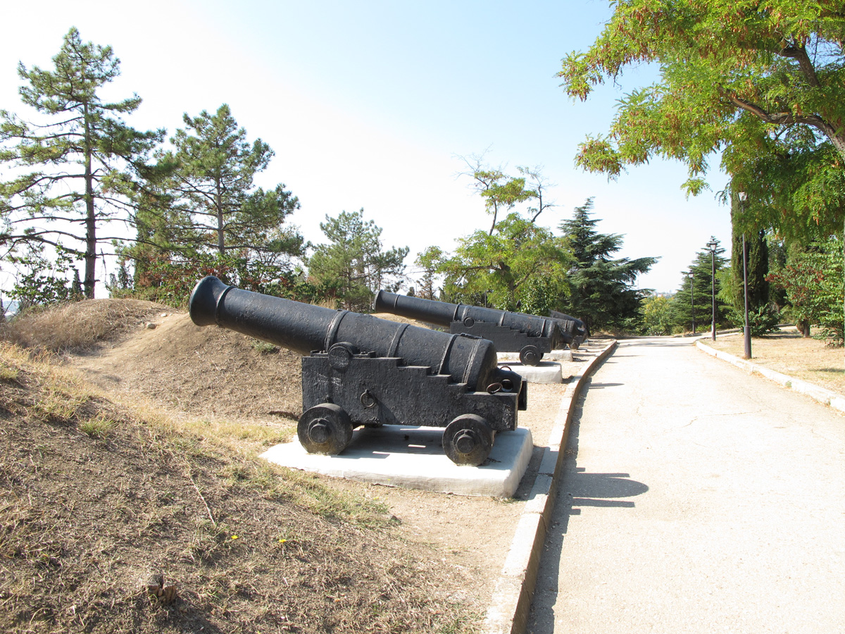 Sevastopol, Malakhov Mound: Crimean War cannon