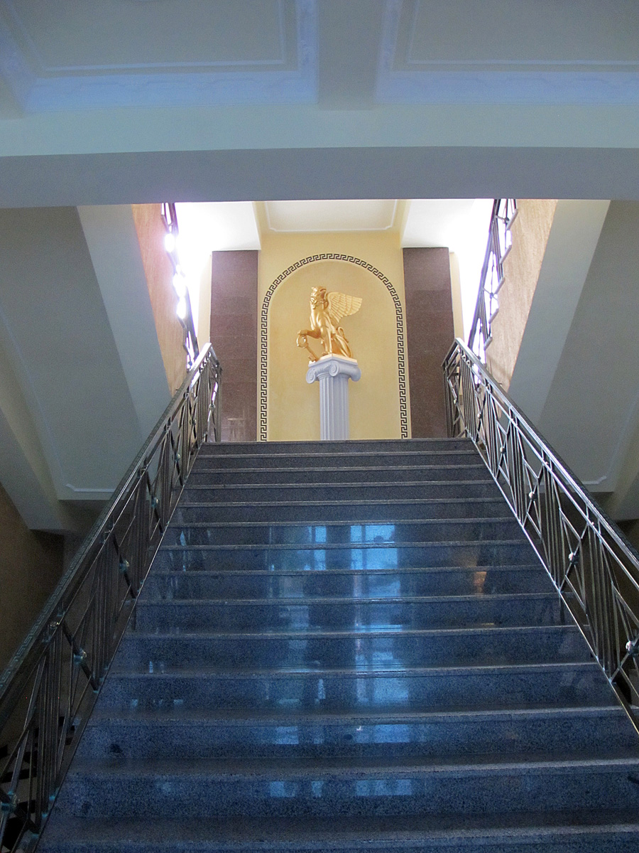 Kerch, Spiffy new Hotel Kerch
