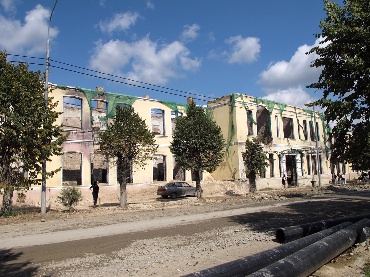 Tskhinvali, War damaged buildings