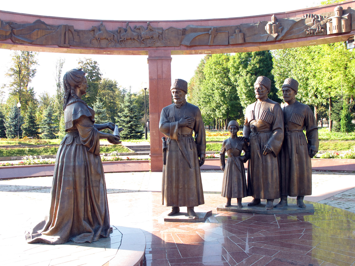 Vladikavkaz, Catherine II grants a charter. To some rather suspicious looking Caucasians