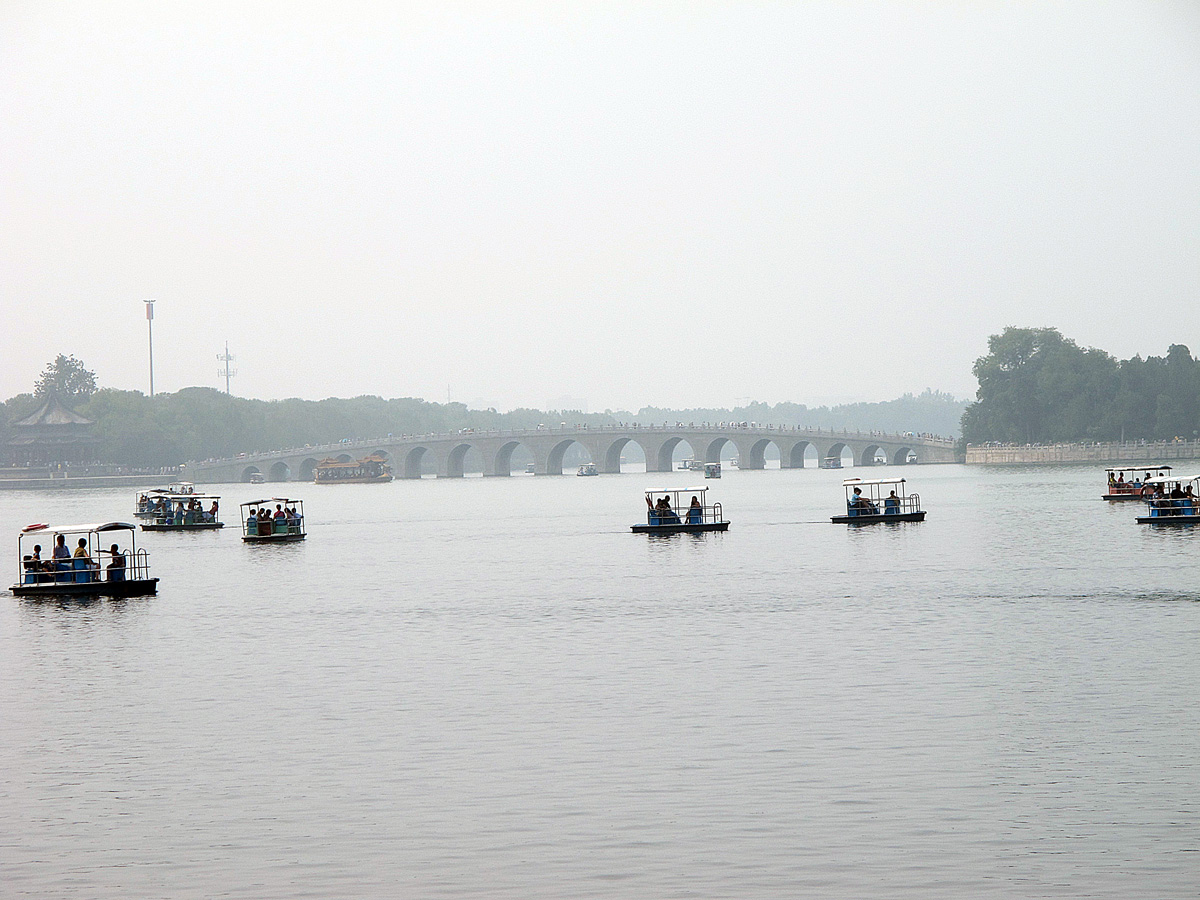 Summer Palace, Seventeen-Arch Bridge