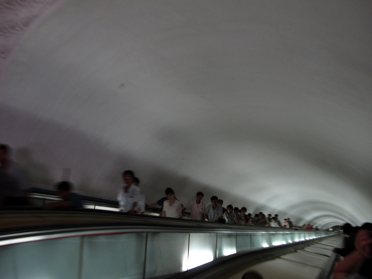 Metro, Down into the Pyongyang Metro...