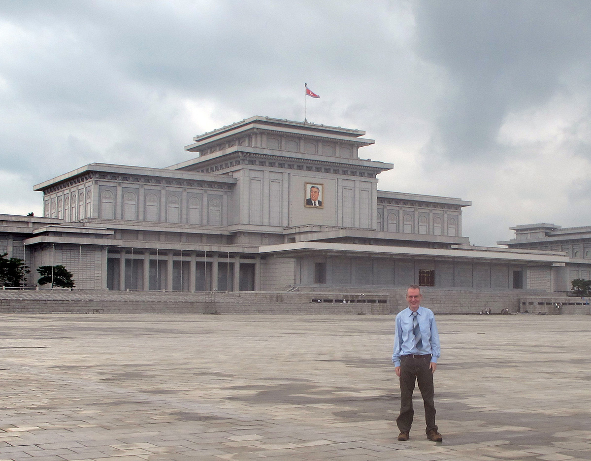 Pyongyang, Mausoleum + Scotsman