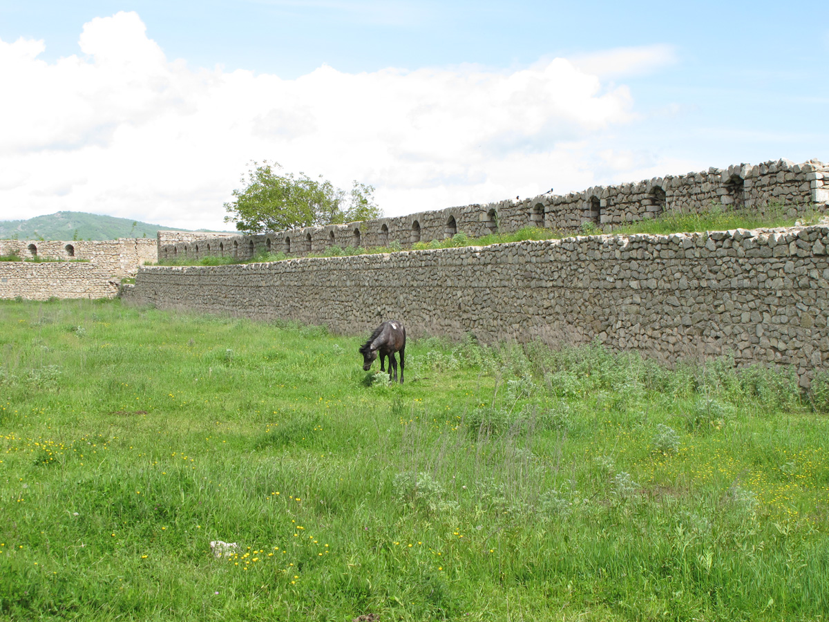 Shushi, Restored walls