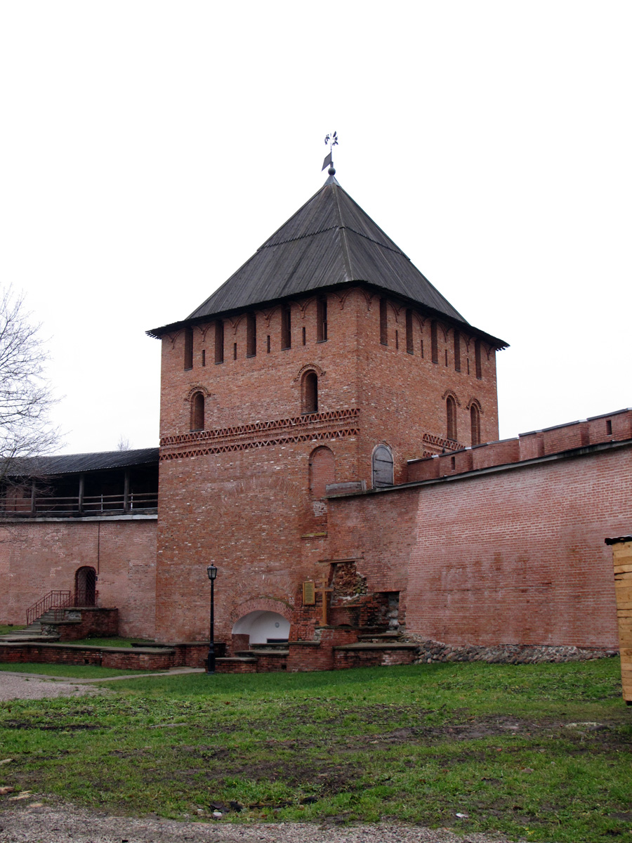 Veliky Novgorod, Kremlin tower