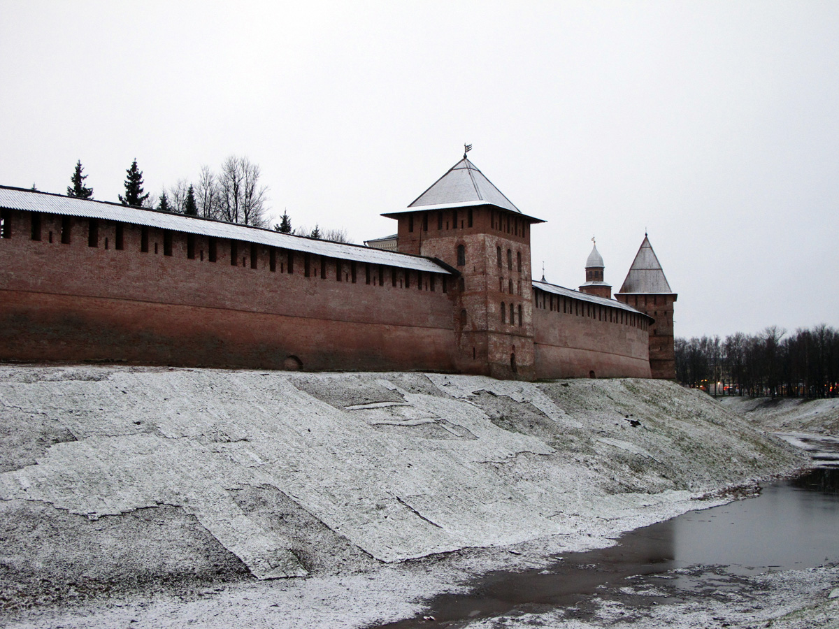Veliky Novgorod, Snowy Kremlin walls