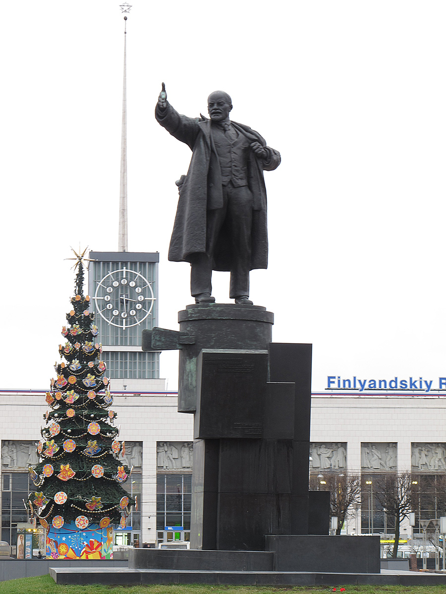 St Petersburg, Lenin at the Finland Station