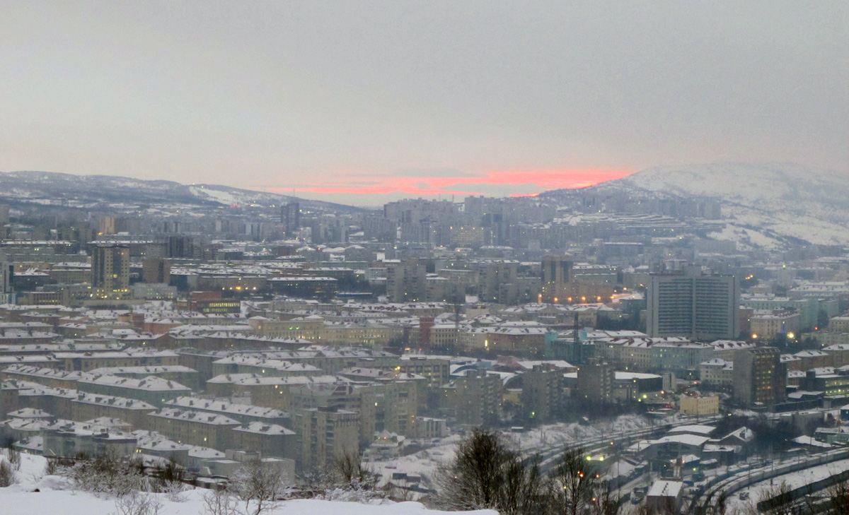 Murmansk, A false dawn, in early afternoon.