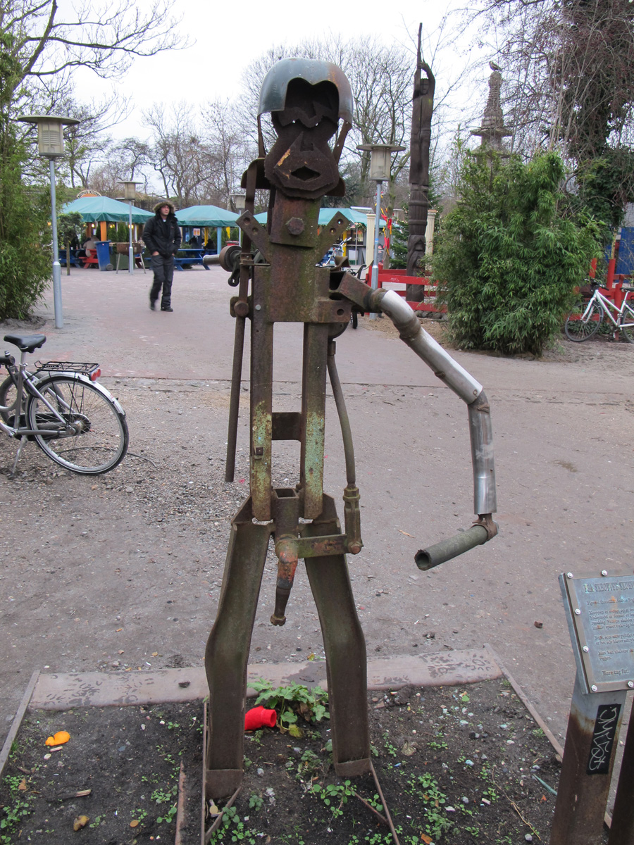 Copenhagen, Riot Policeman statue You can turn a handle to swing the club!