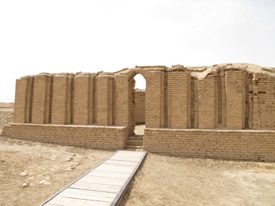 Temple with "World's oldest freestanding arch" Excava, Ur, Mesopotamia 2012