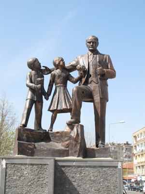 Ataturk with children, Diyarbakir, South Turkey 2012