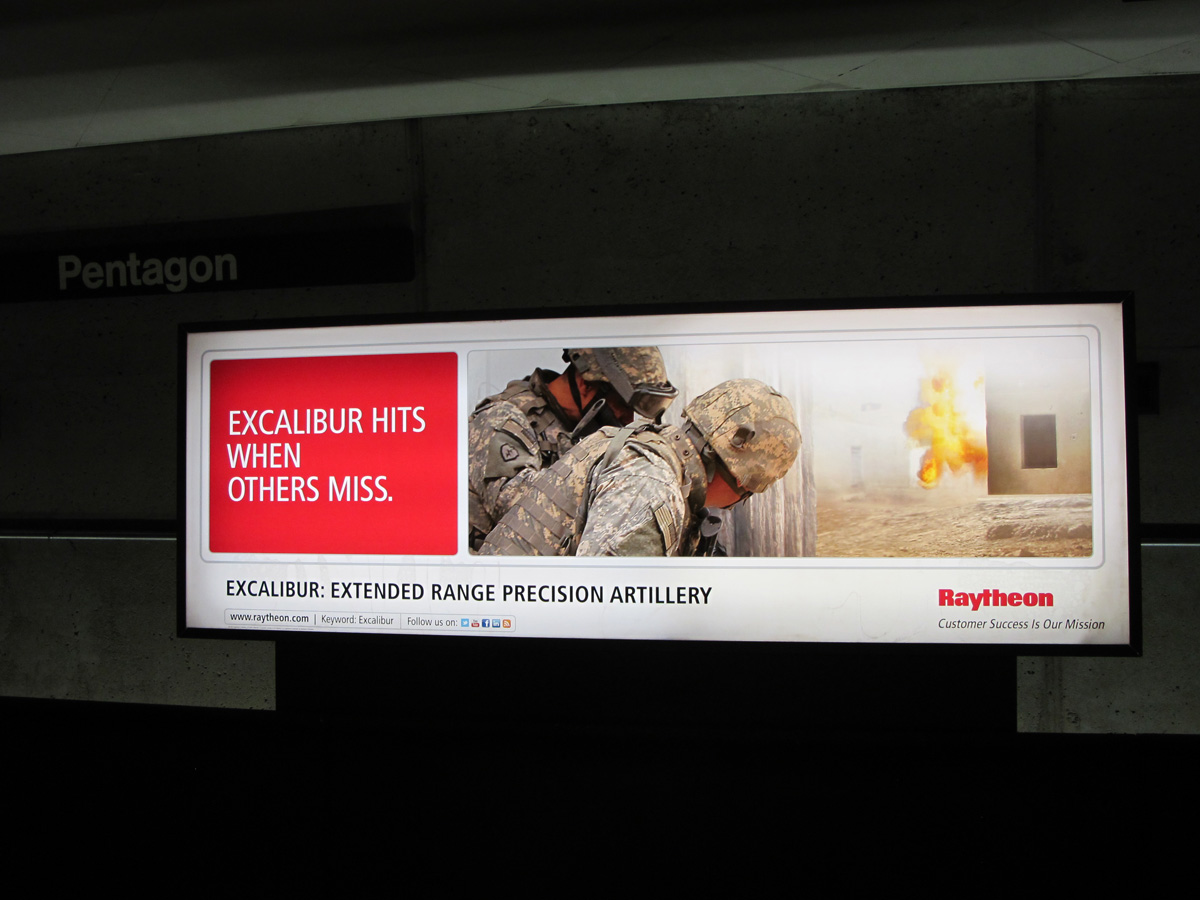 Washington DC, Pentagon metro stop: advert