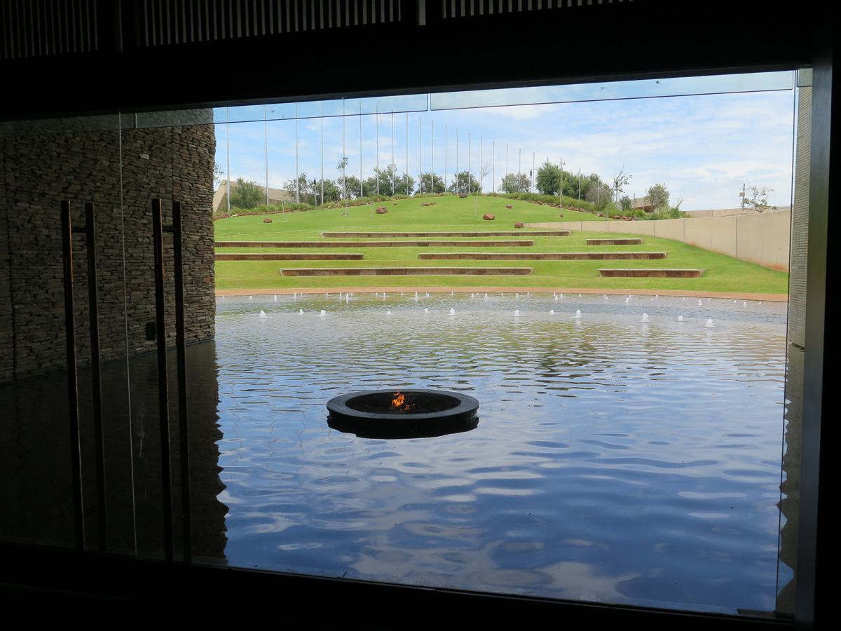 Pretoria, Memorial flame.