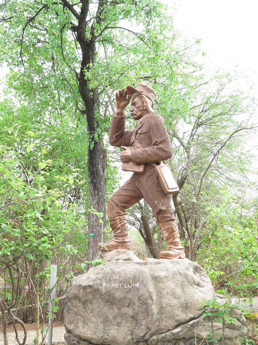 Main Zambia side, Zambian Livingstone Statue
