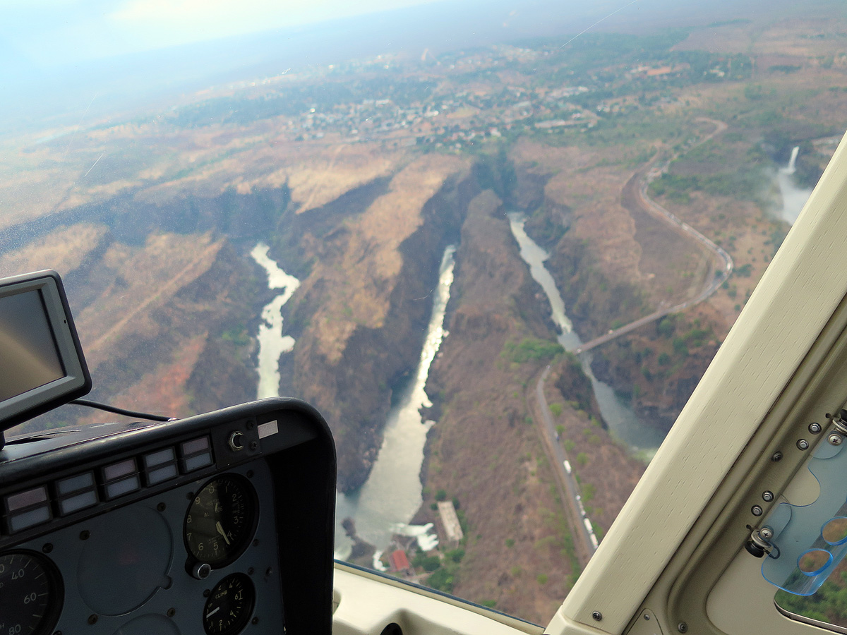 Helicopter Tour, Zig-Zag of gorges