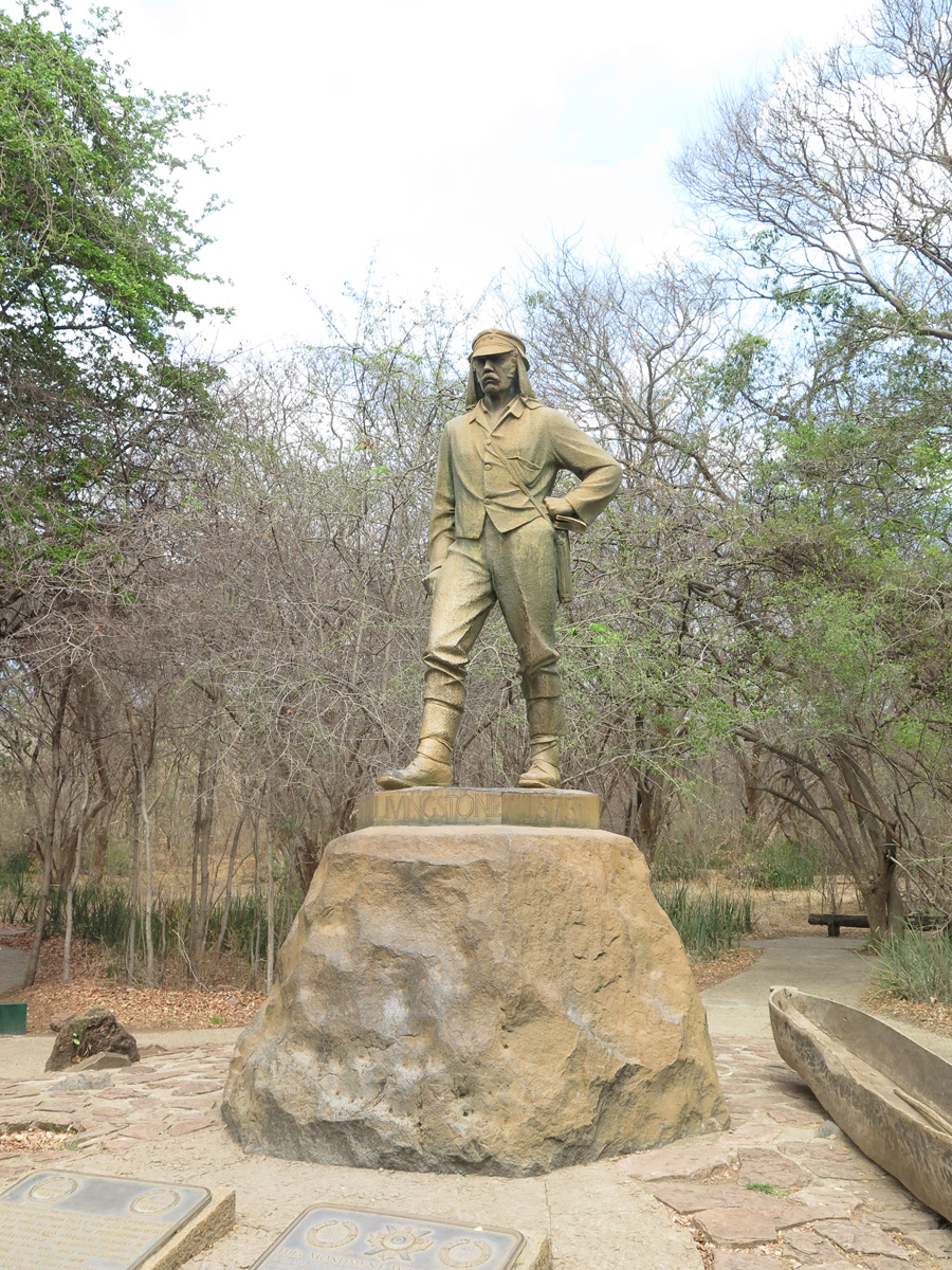 Victoria Falls, Zimbabwean Livingstone Statue