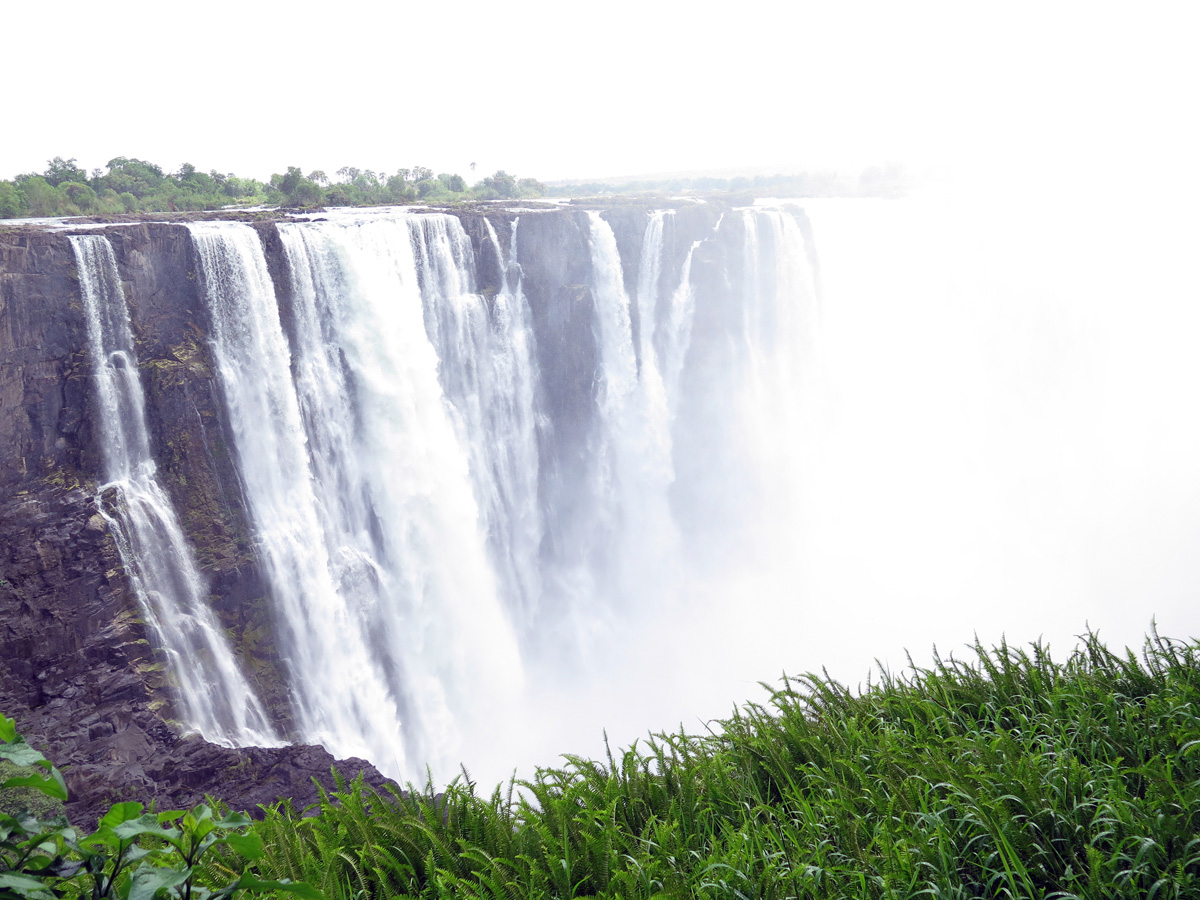 Victoria Falls, Main section of Falls