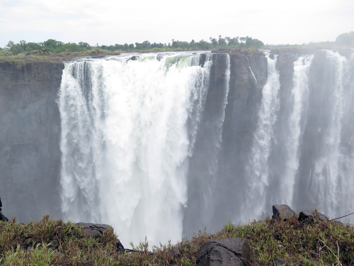 Victoria Falls, Main Falls + Livingstone Island