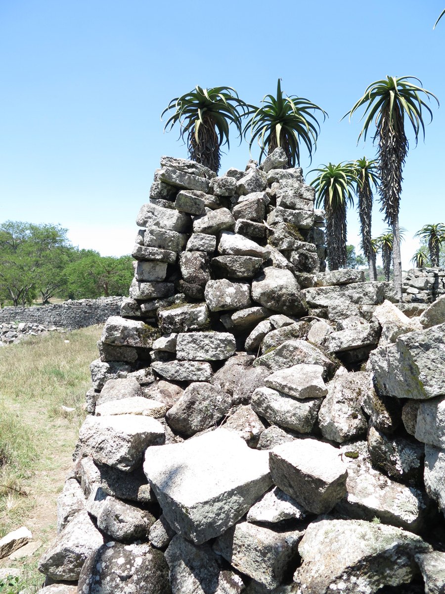Great Enclosure, Typical wall cross section
