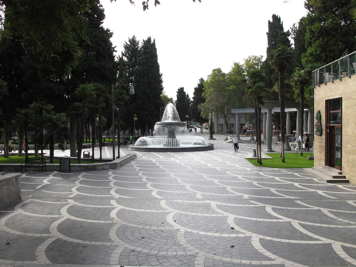 Baku, Fountain Square I