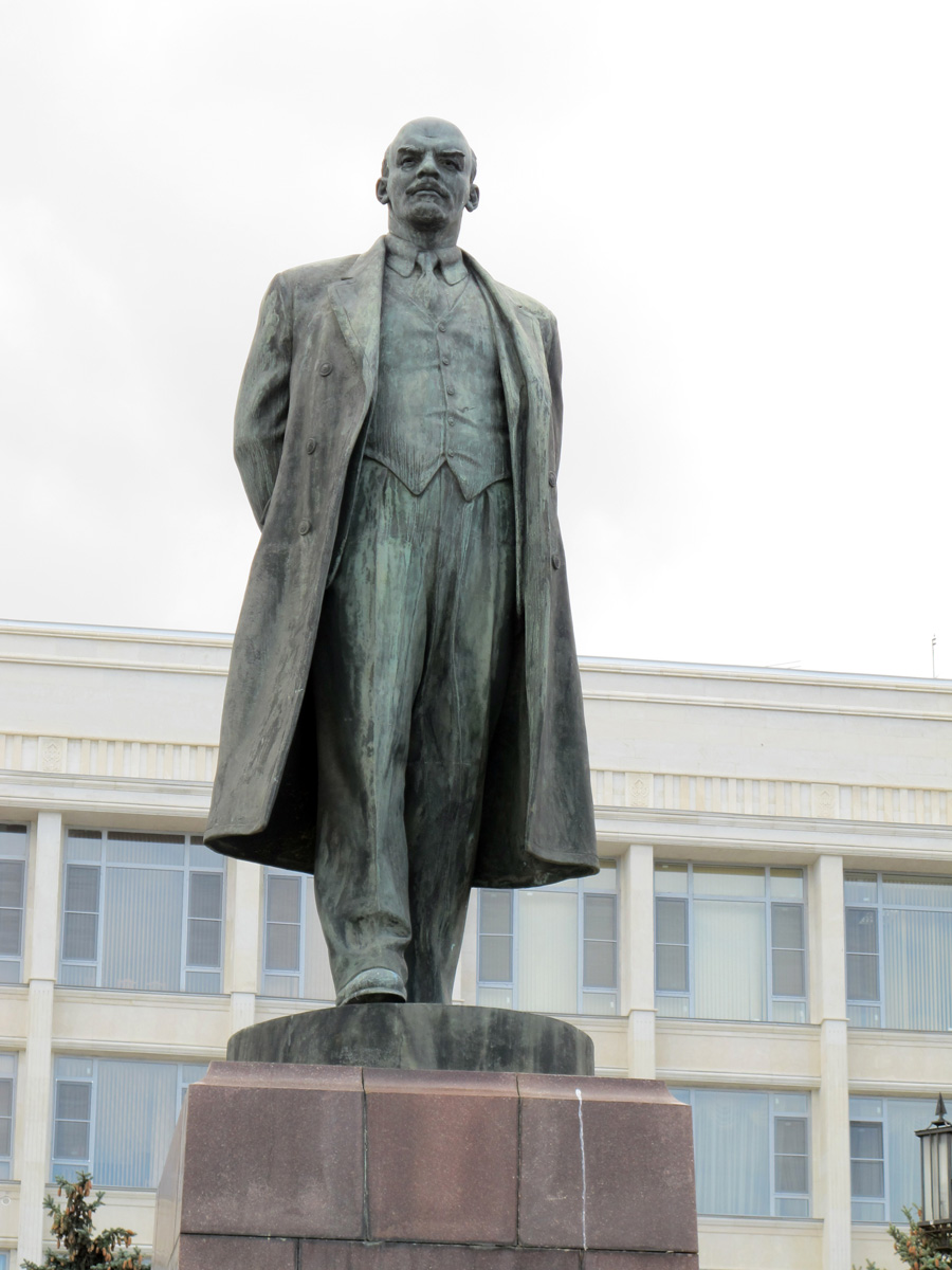 Makhachkala, Lenin in Makhachkala