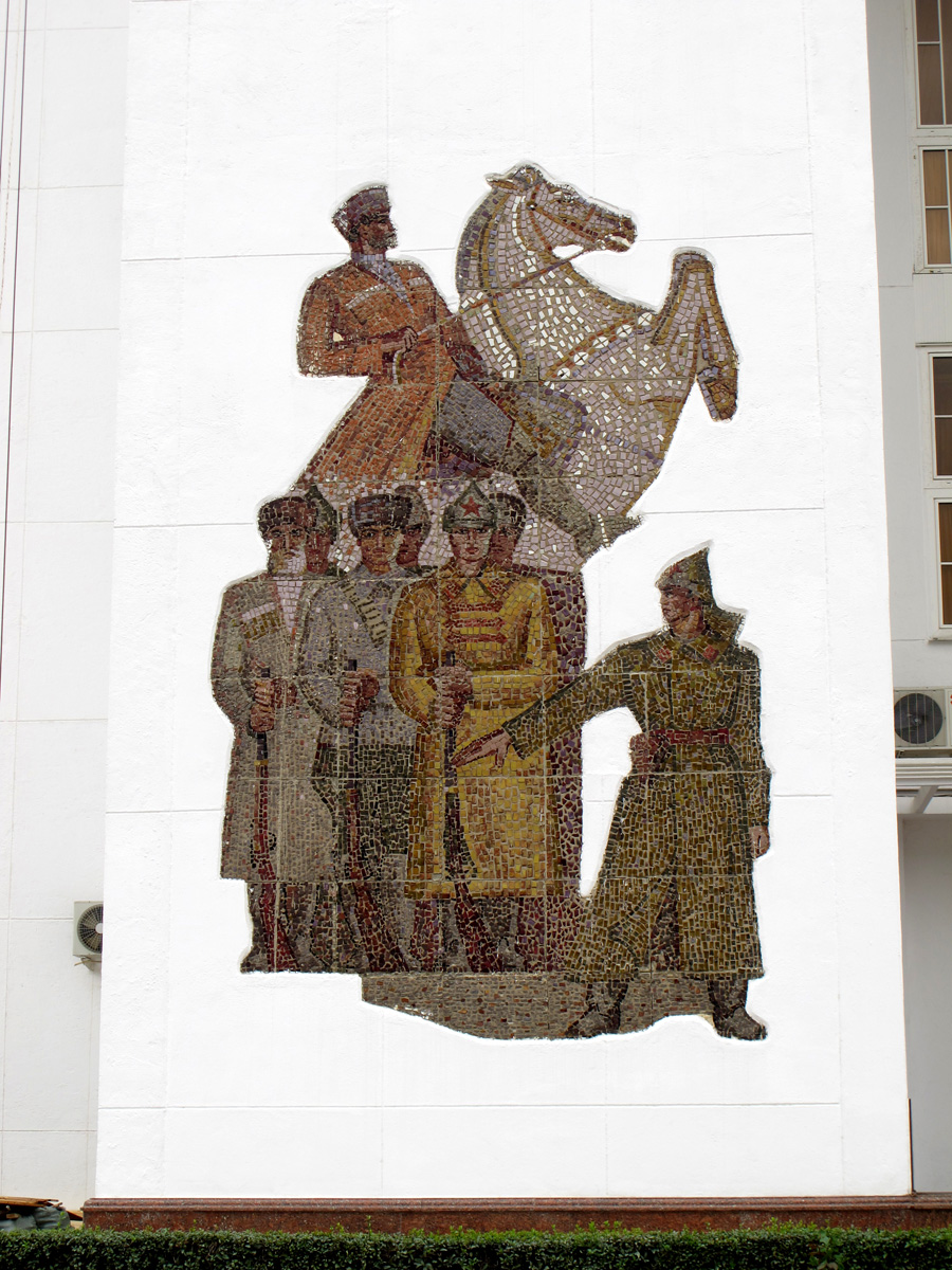 Makhachkala, Mosaic, in Lenin Square