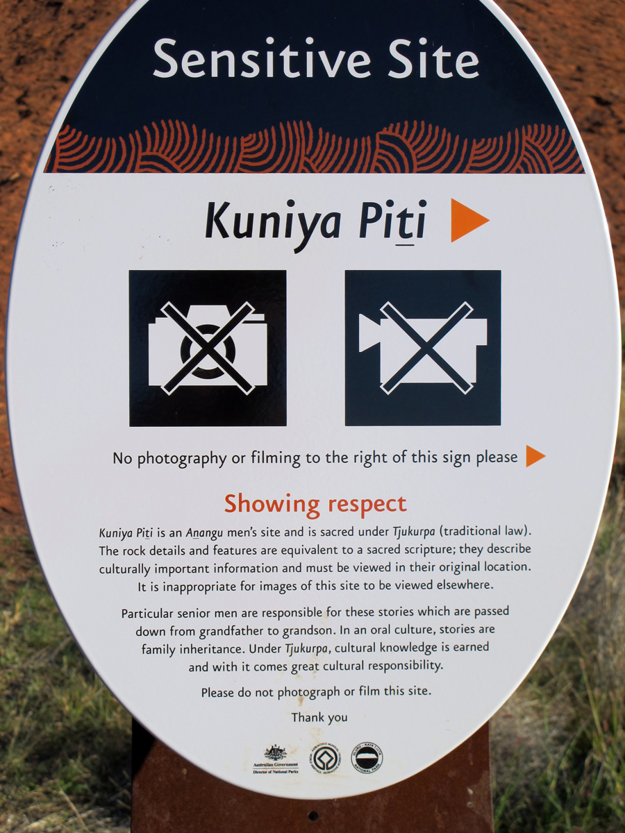 Uluru Base Walk