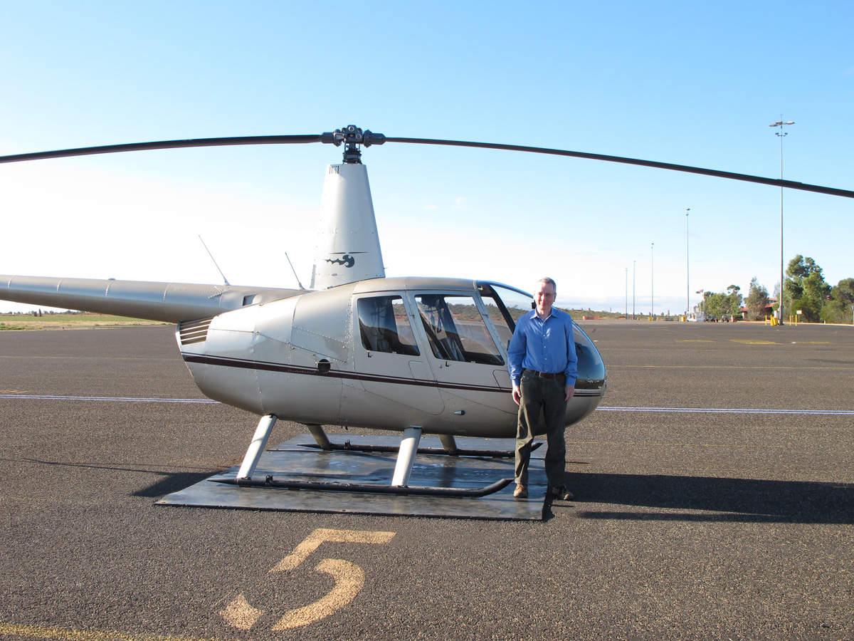 Ayers Rock Helicoper Tour, Helicoptering Scotsman