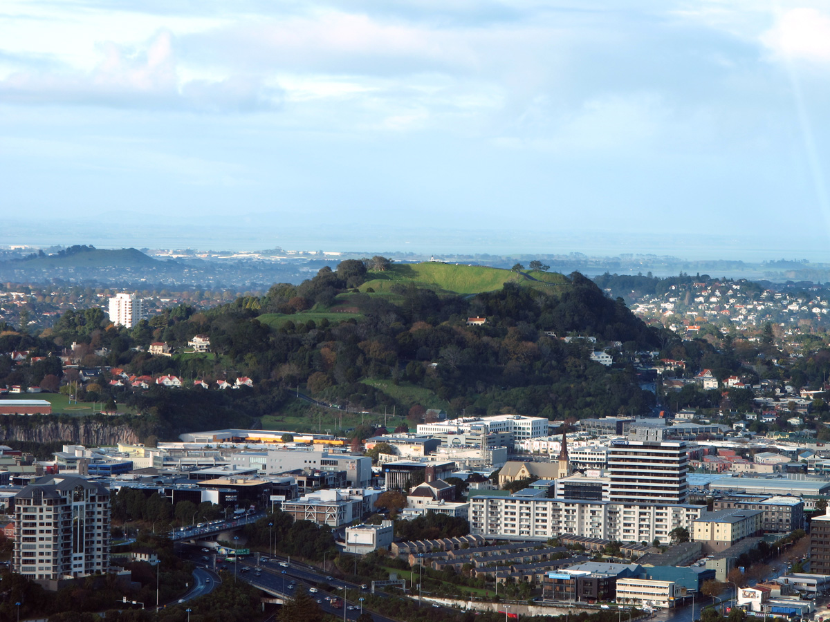 Auckland: Sky Tower, Sky Tower: Mount Eden
