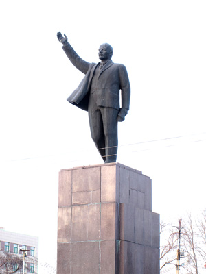 Oddly aloof Lenin in central Orsk, Ural Cities 2013