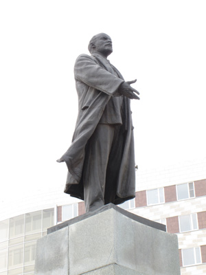 Welcoming Lenin, in Orenburg, Ural Cities 2013