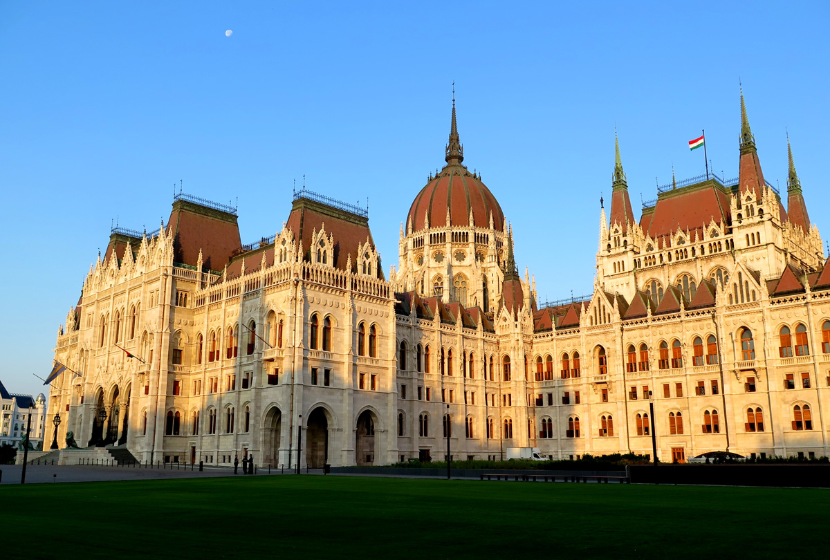 Budapest 2014, Hungarian Parliament