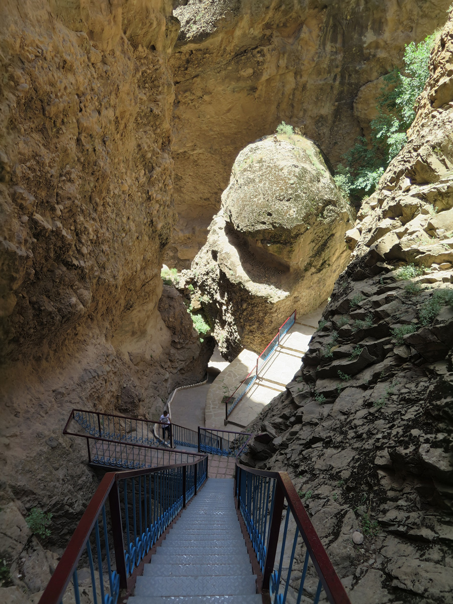 Nakhchivan 2014, Looking back down...