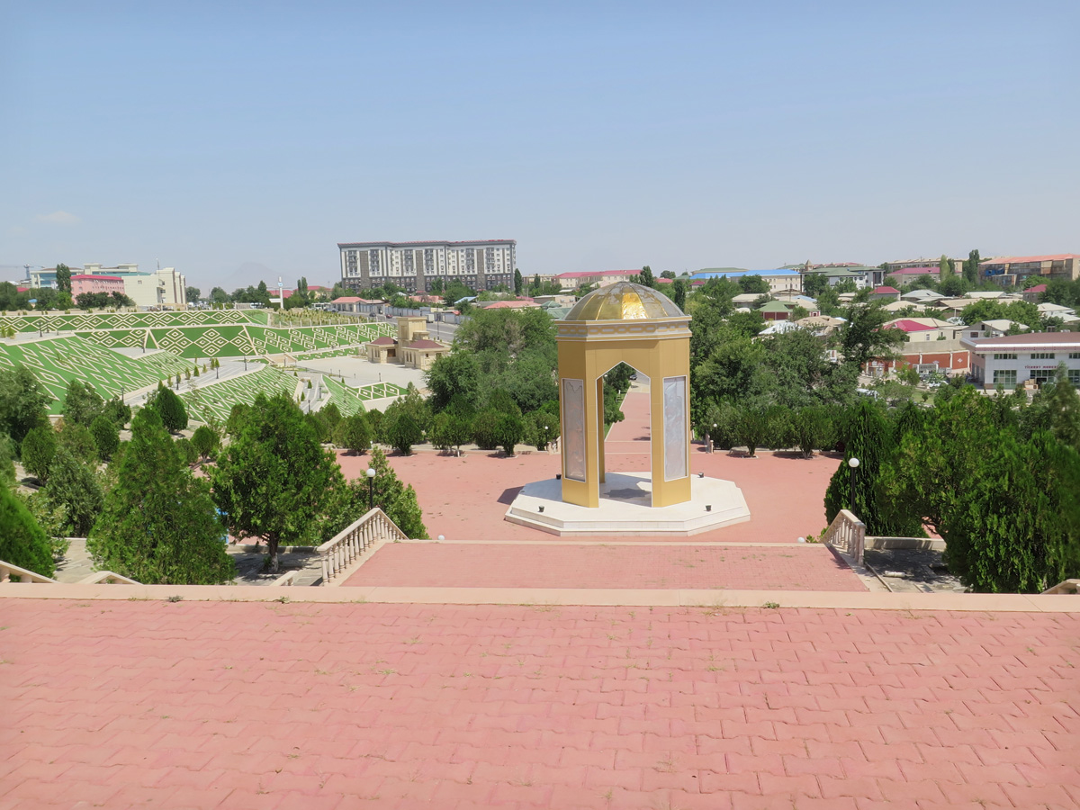 Nakhchivan 2014, Outside Nakhchivan 1990s Memorial Museum