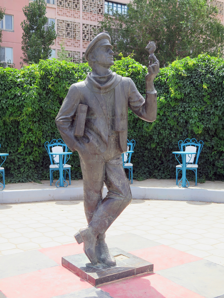Chess City, Ostap Bender Statue