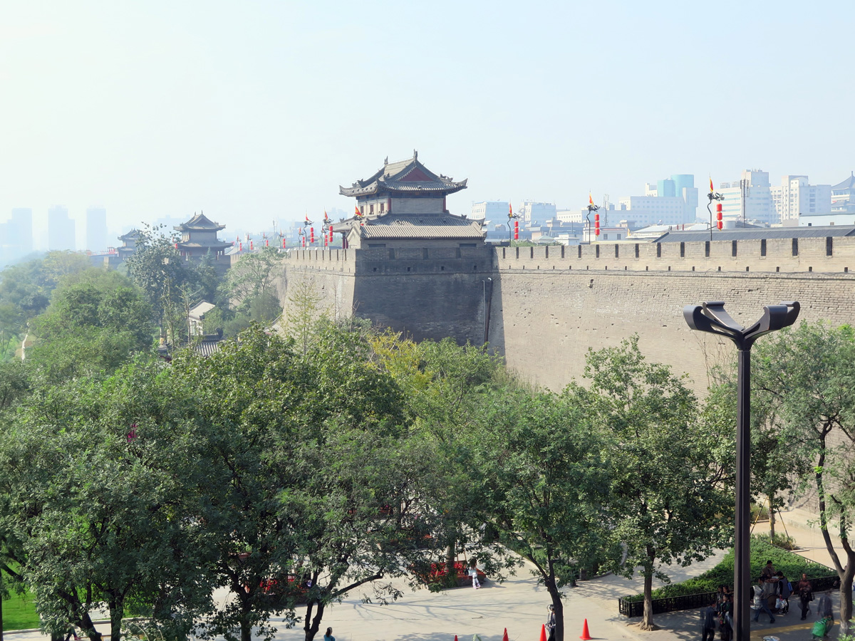 Xian, Xian: Restored City Walls