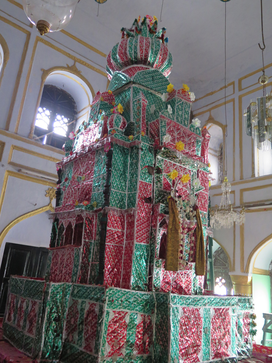 Lucknow, Chota Imambara: Temporary portable shrine??
