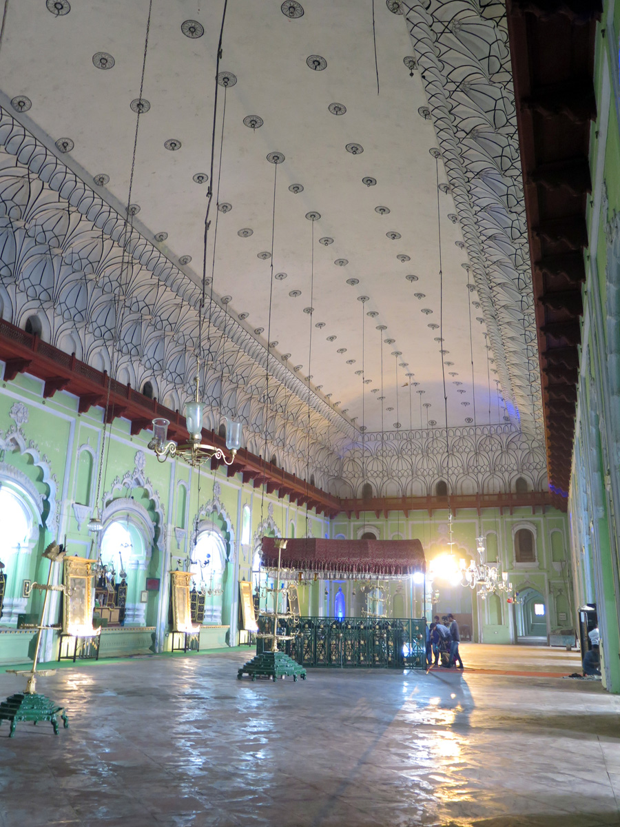 Lucknow, Bara Imambara