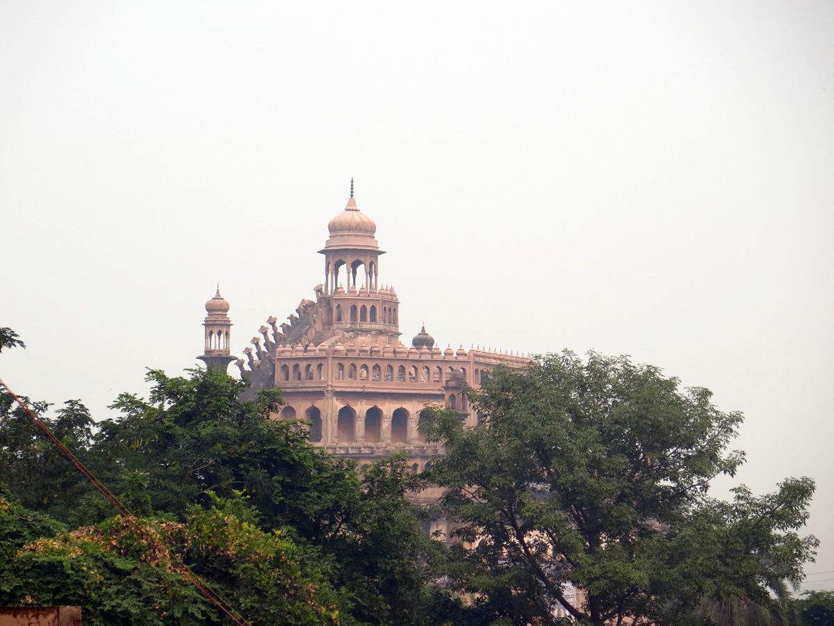 Lucknow, Bara Imambara