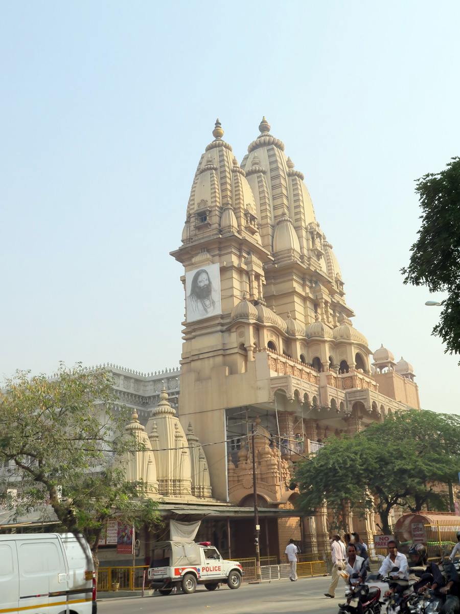 Delhi, Chhatarpur Temple area