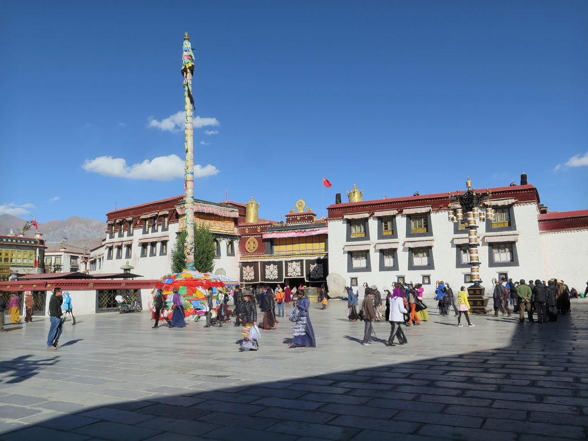 Barkhor Square and Jokhang Temple, Barkhor Square