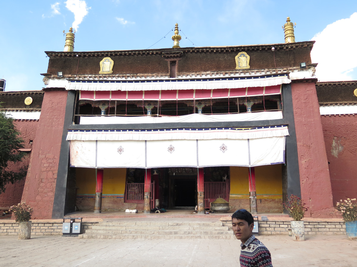 Gyantse: Pelkor Chode Monastery, Pelkor Chode Monastery + Tashi