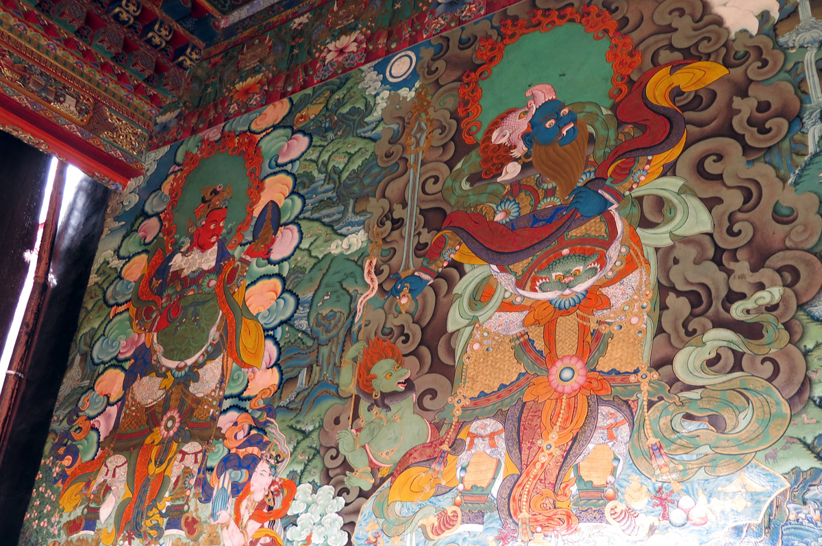 Tashilhunpo Monastery, Two of the Four Guardian Kings
