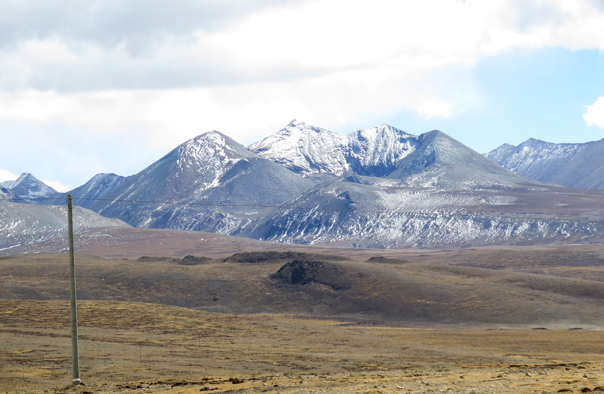 Shigatse to Shegar, View at Gyatso-La pass