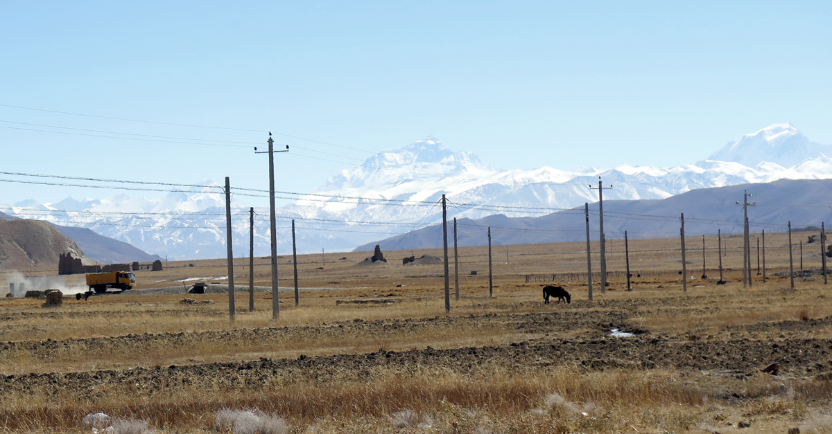 EBC to Zanghmu, Distant Everest, 51 miles NW of Rongkuk