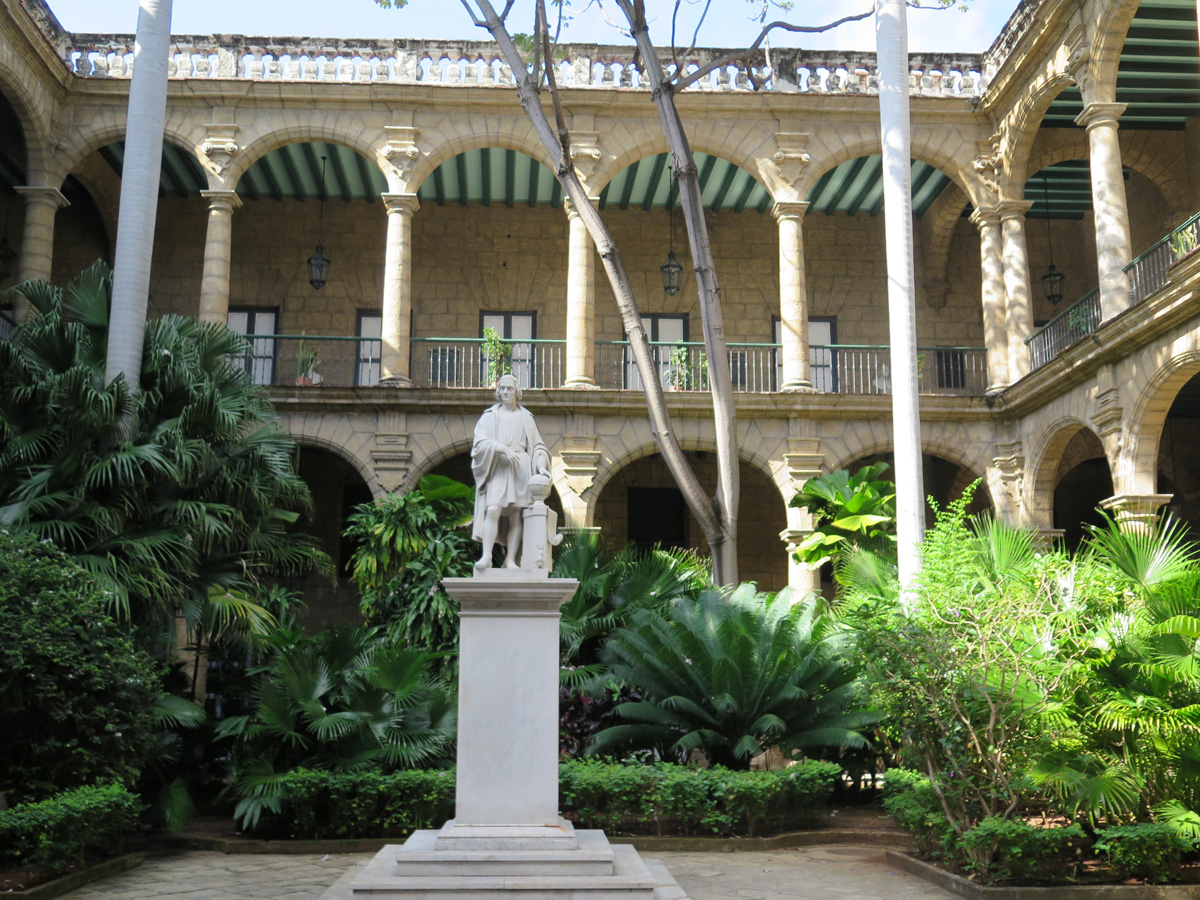 Old Havana, Columbus statue