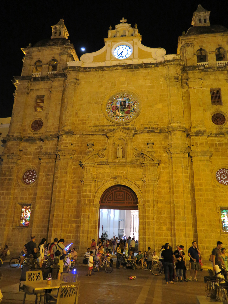 Cartagena, Iglesia de San Pedro Claver on Christmas evening