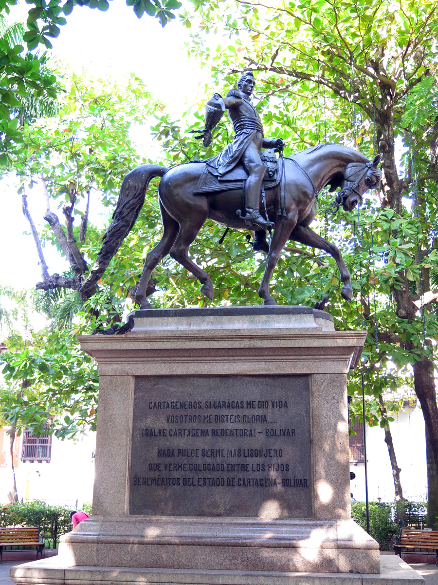 Cartagena, Simon Bolivar statue